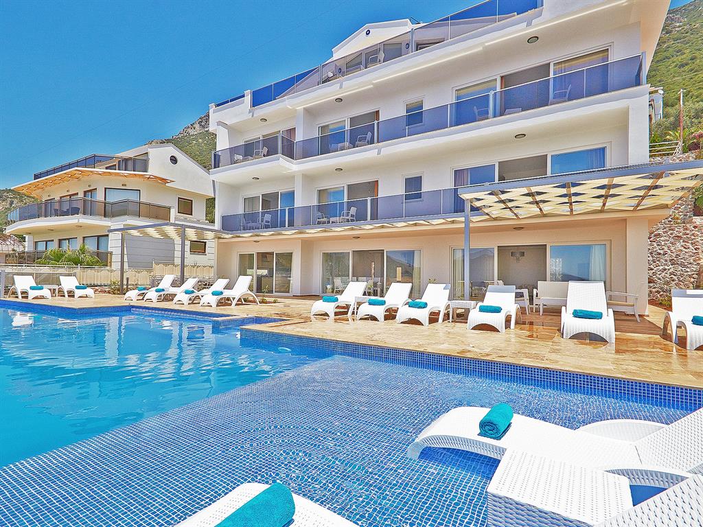 Villa Falcon Exclusive