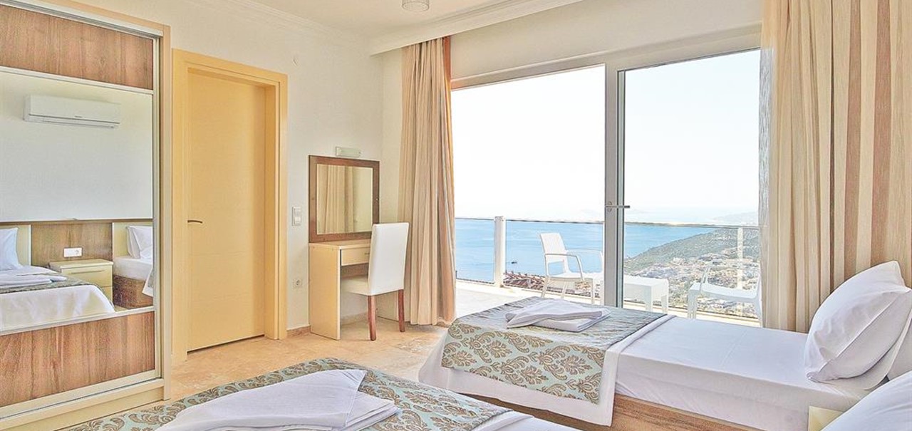 Falcon Exclusive Twin