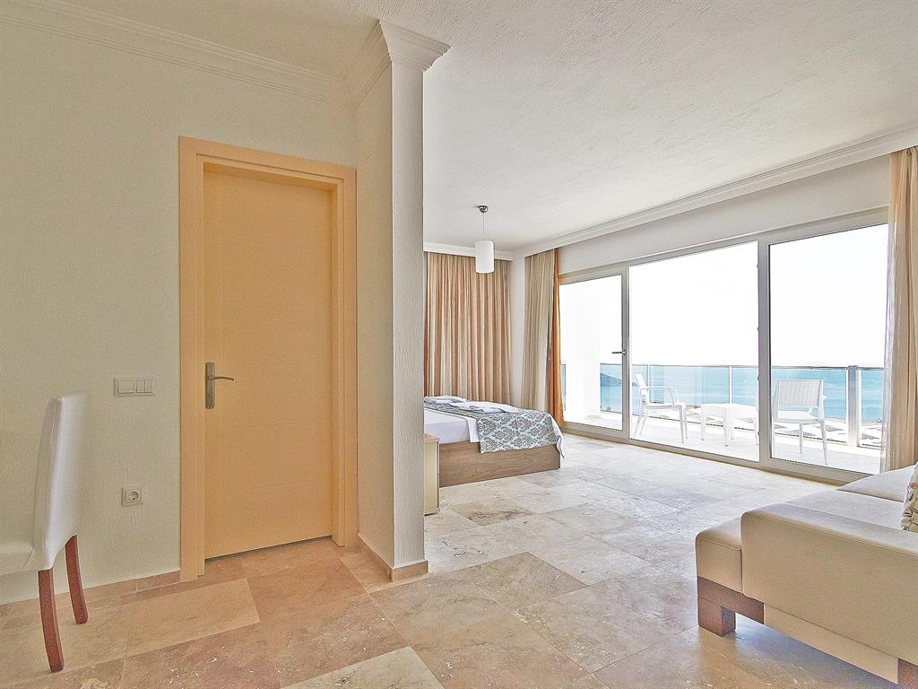 Falcon Exclusive Bedroom