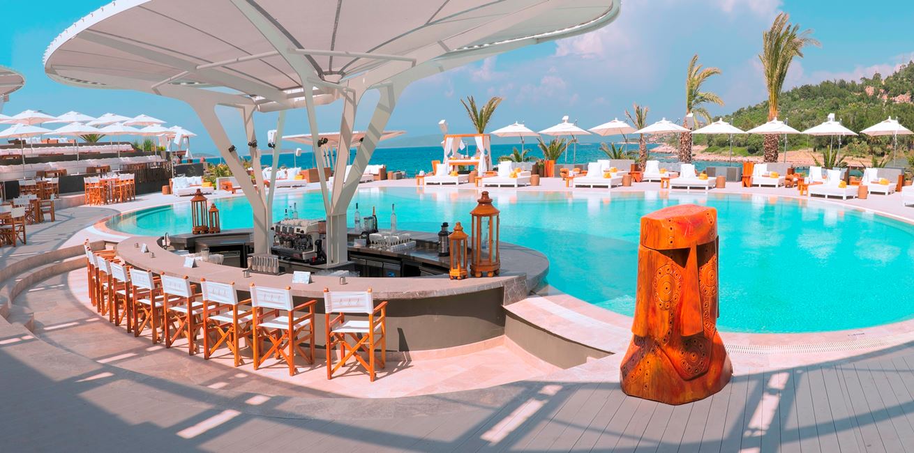 Club Firstimpression Fullview