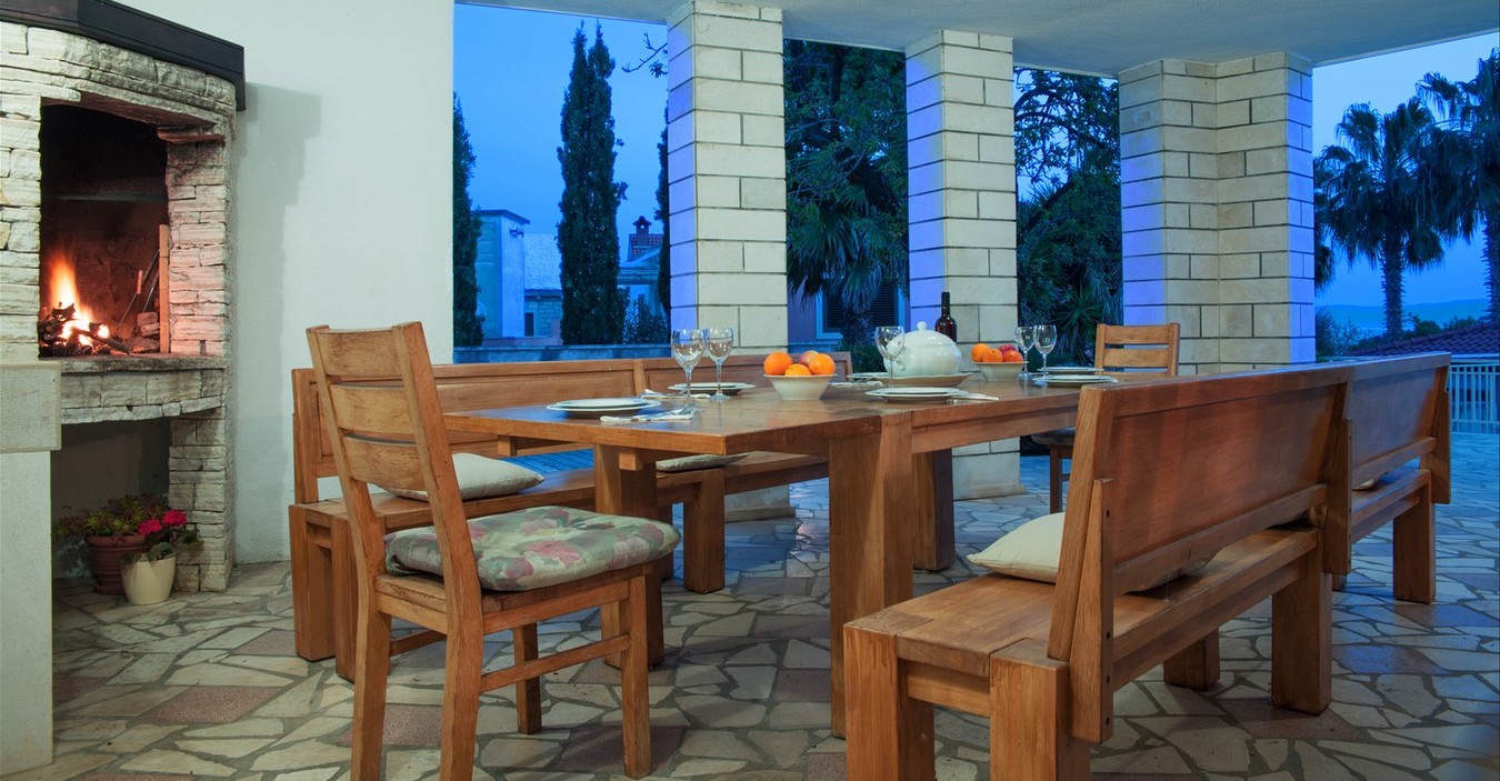 Villa Vjeka Bbq And Dining Table