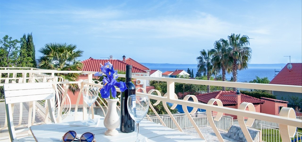 Villa Vjeka Balcony Table