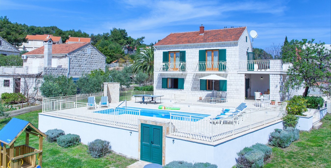 Villa Vjeka Full View