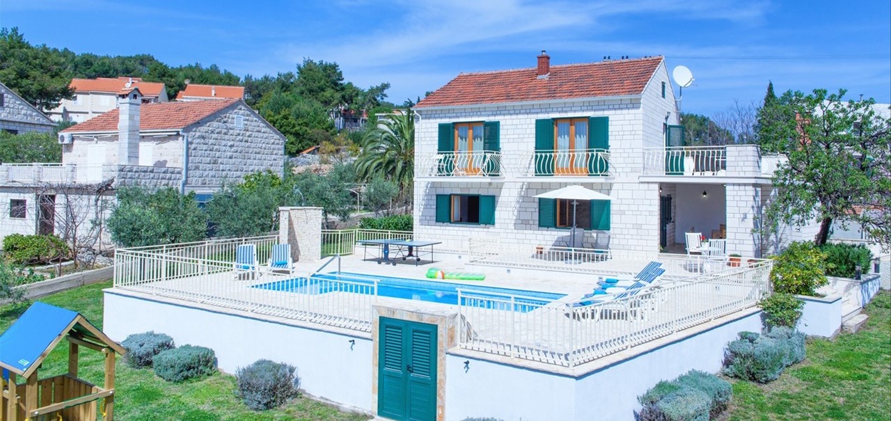 Villa Vjeka Full View