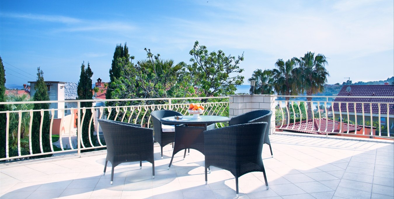 Villa Vjeka Large Balcony With Table