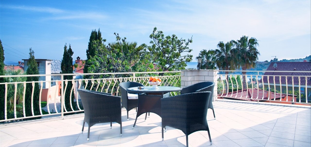 Villa Vjeka Large Balcony With Table