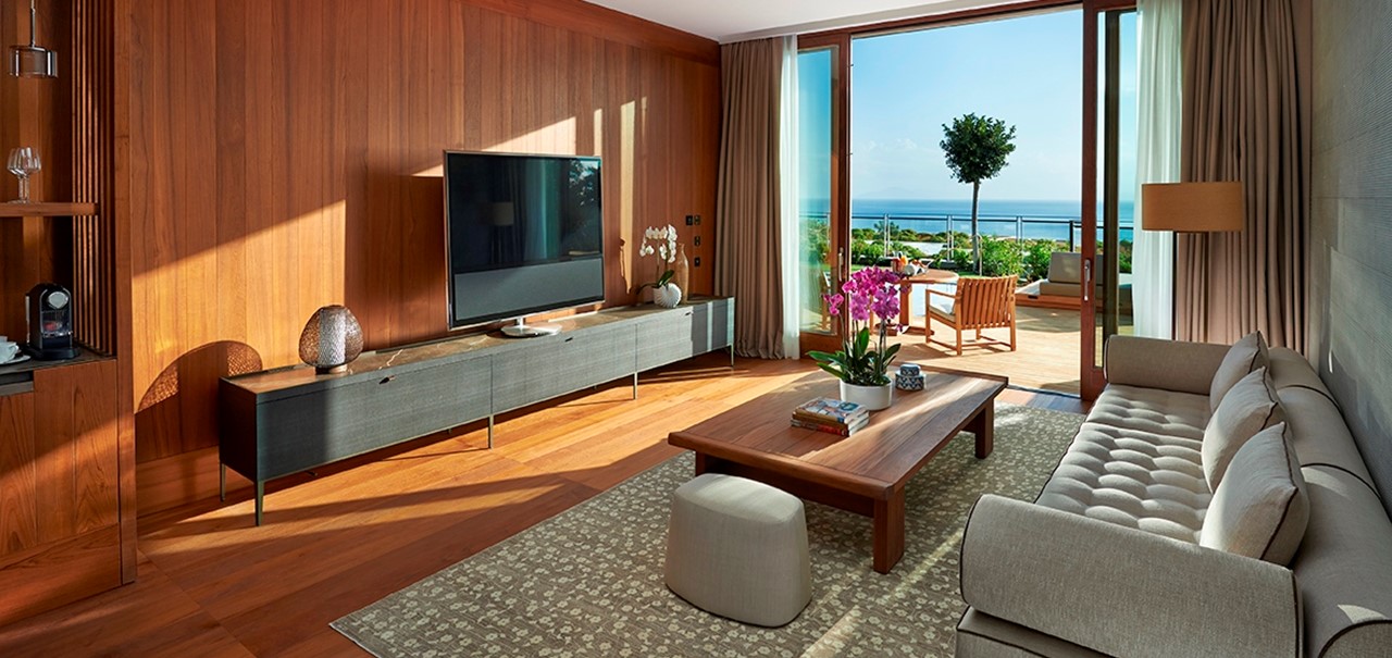 Sea View Suite With Private Pool Living Room