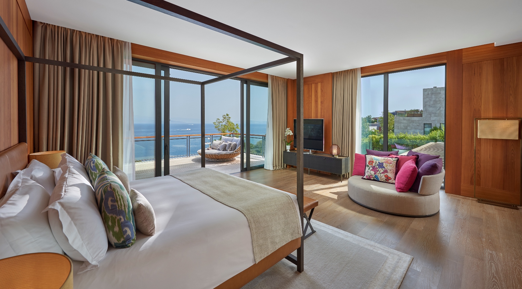 MOBOD ORIENTAL BDRM 01