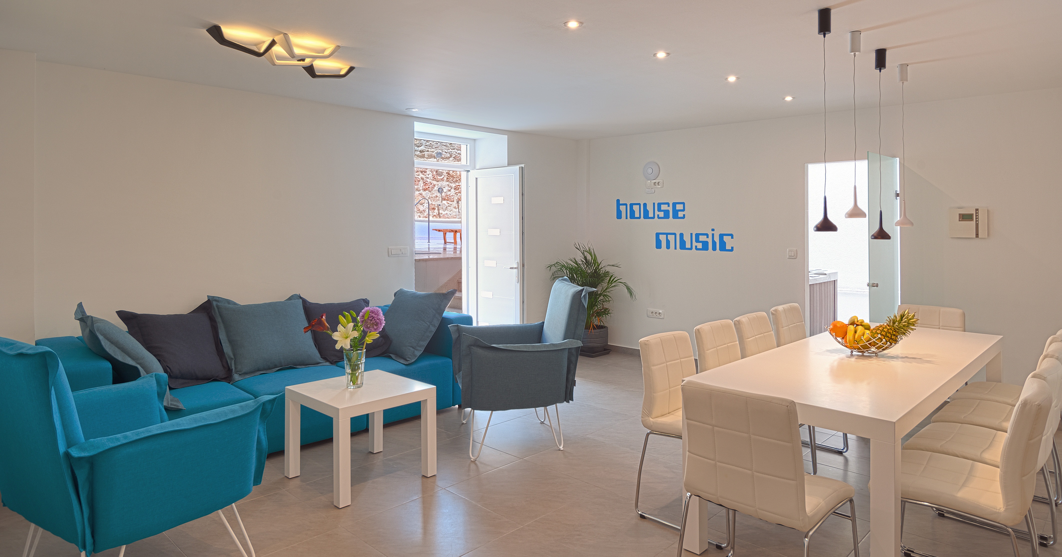 Dining Living And View To The Pool