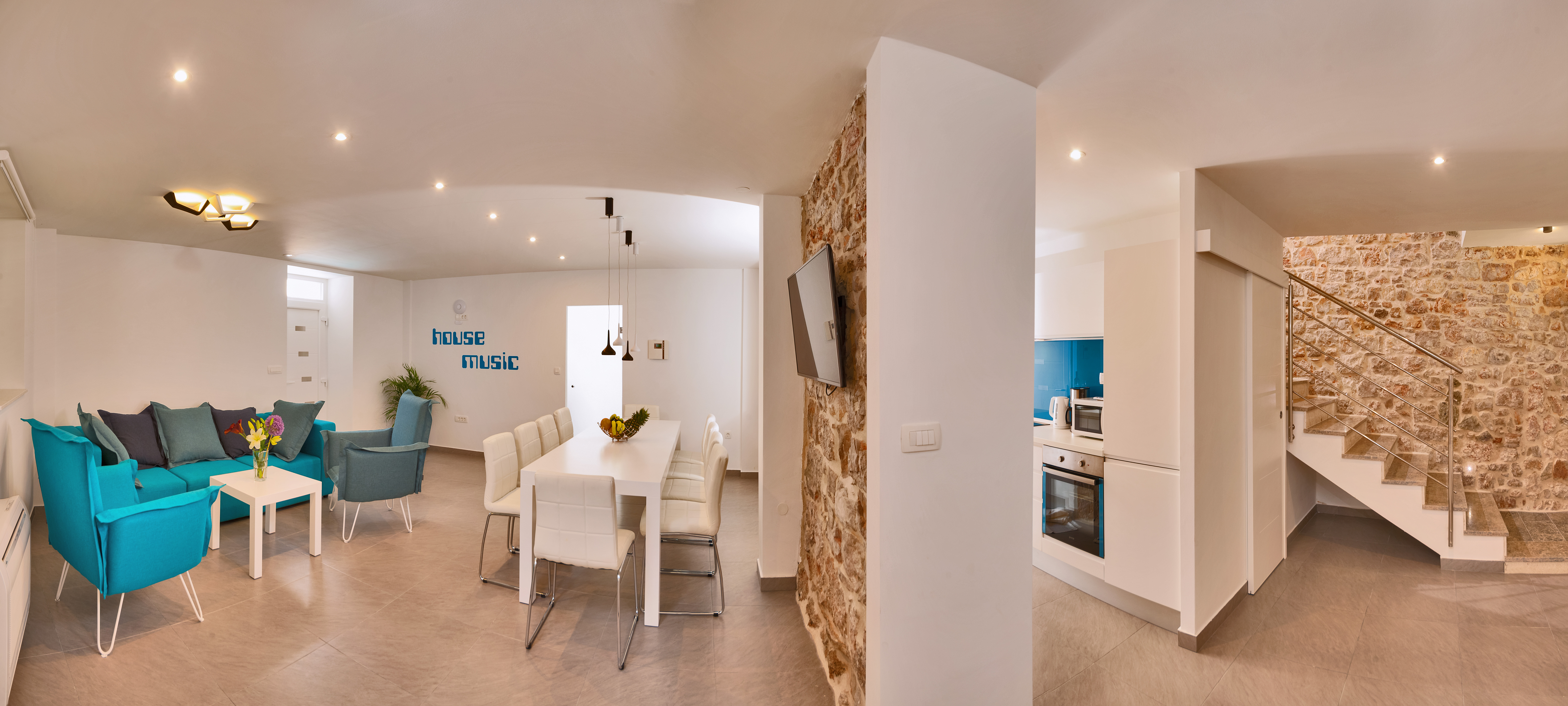 Lounge Dining Kitchen Panorama