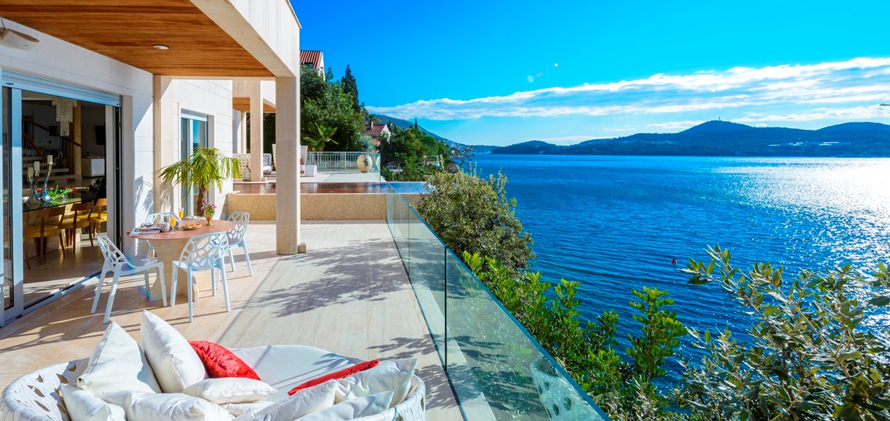 Terrace View Plus Sofa And Dining