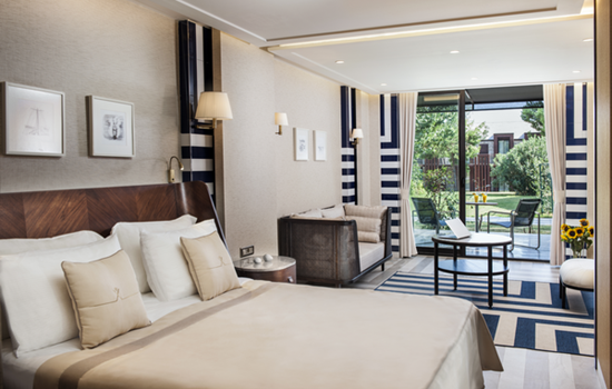 Deluxe Suite