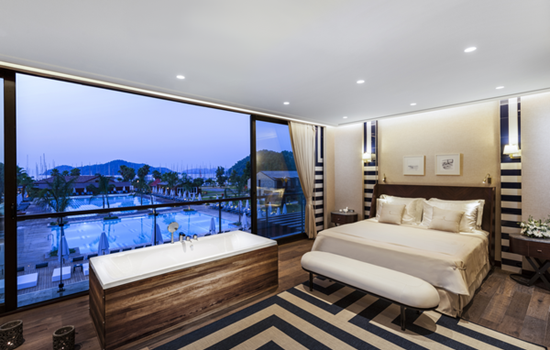 Honeymoon Suite