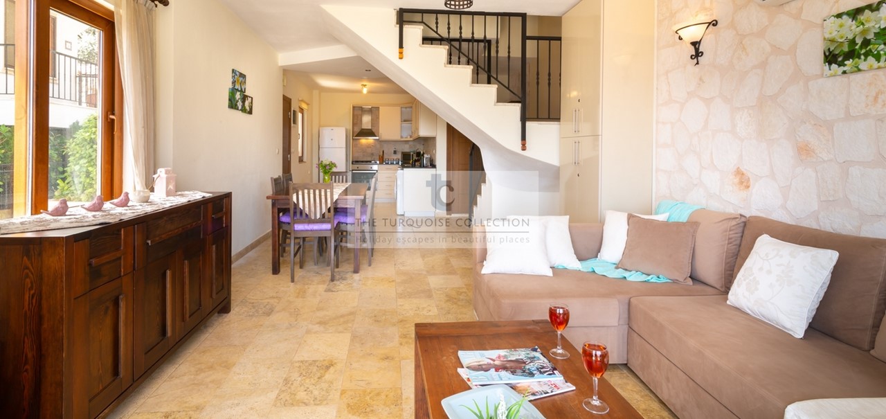 Elvina Apartment Jasmine The Turquoise Collection