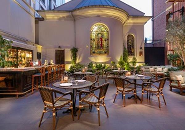 Rh Pera İstanbul Chapelle Garden1inline