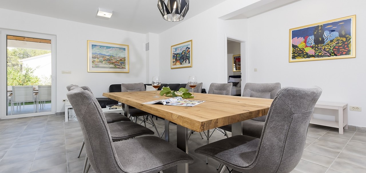 Villa In Milna 12Resized