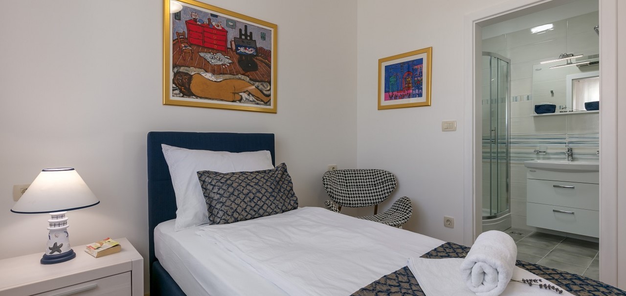 Villa In Milna 16 Resized