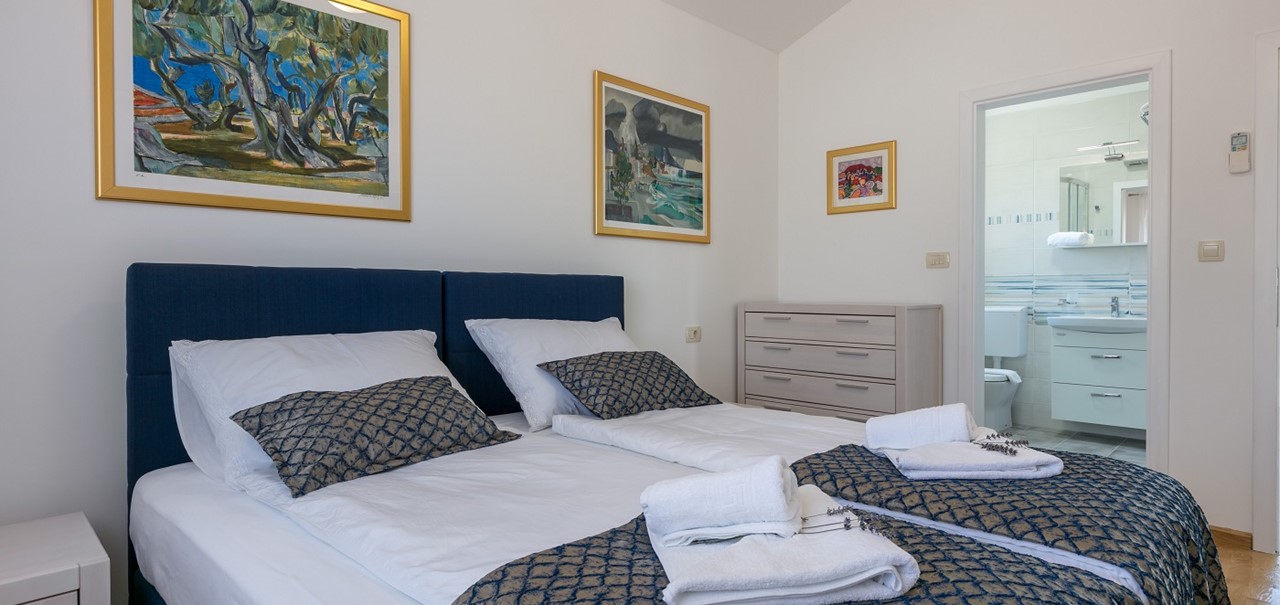 Villa In Milna 22 Resized