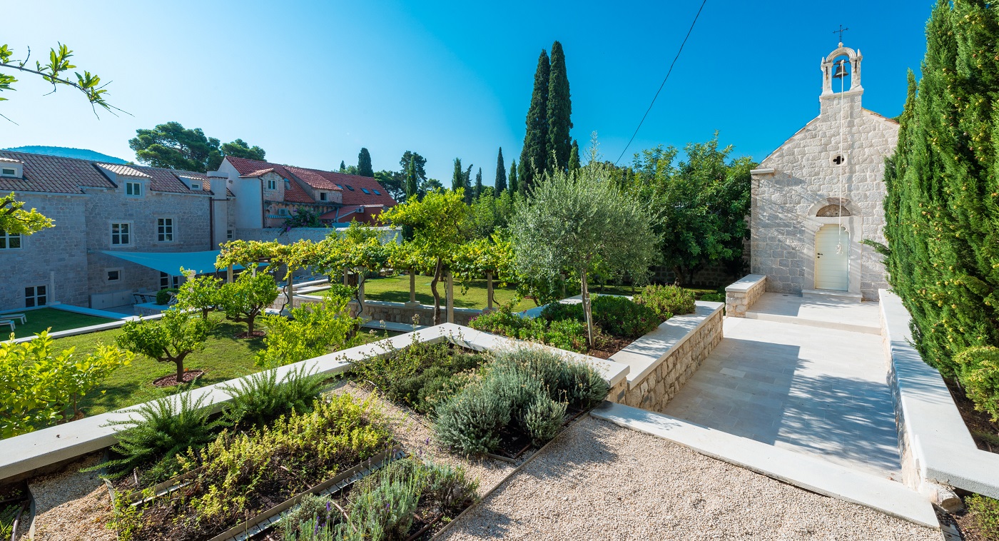 Villa Luciana Outside 8