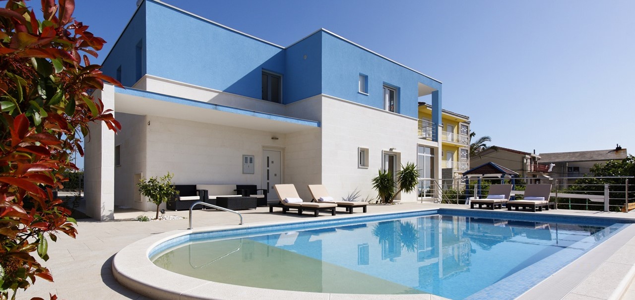 Villa Mermaid Outside 14