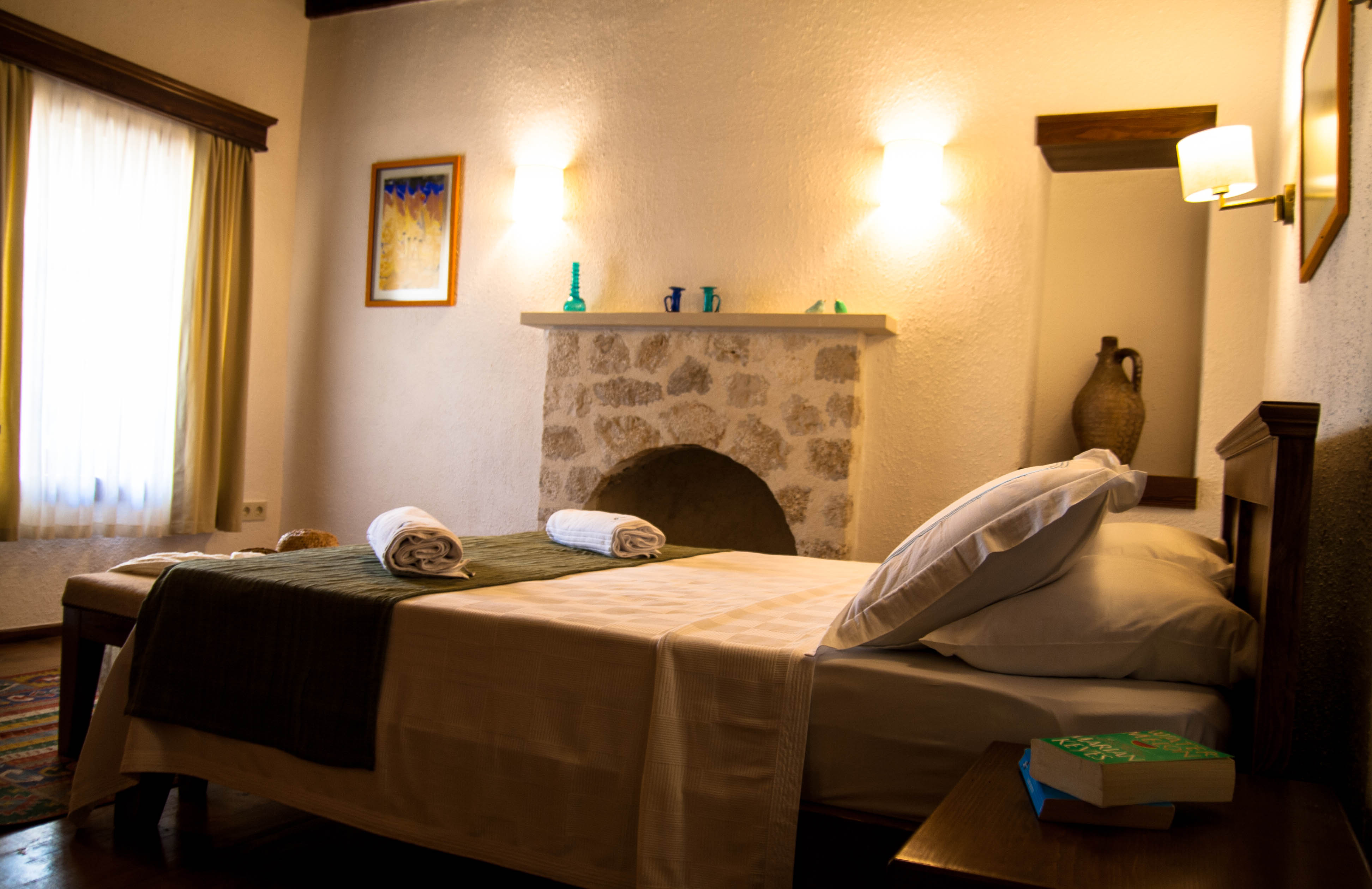 Spacious rooms with high ceilings