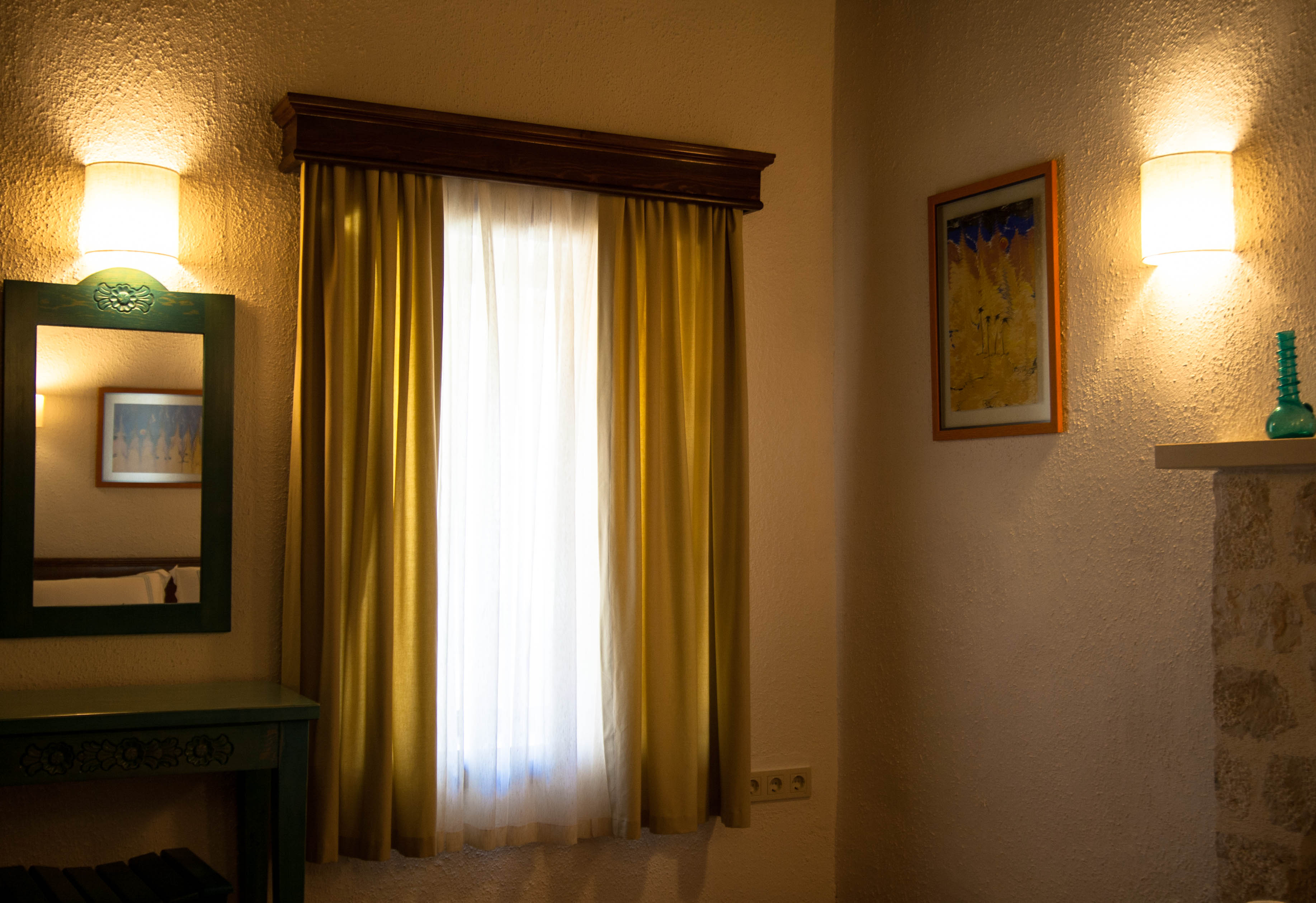 A mixture of authentic and contemporary furnishings and decor is used