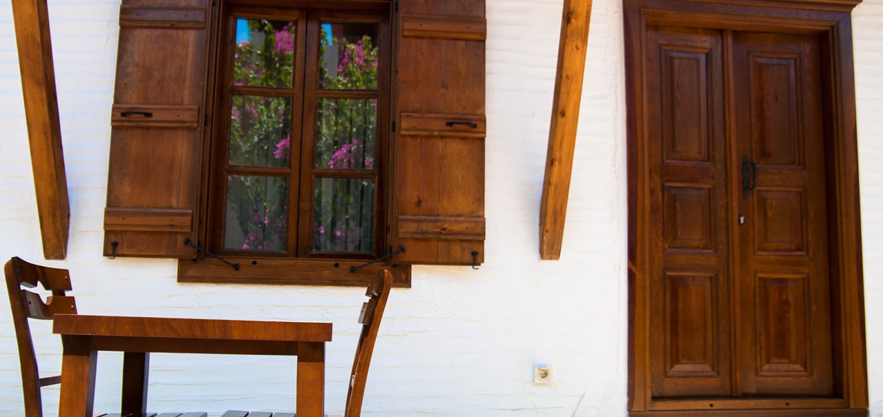 Enjoy breakfast outside your room