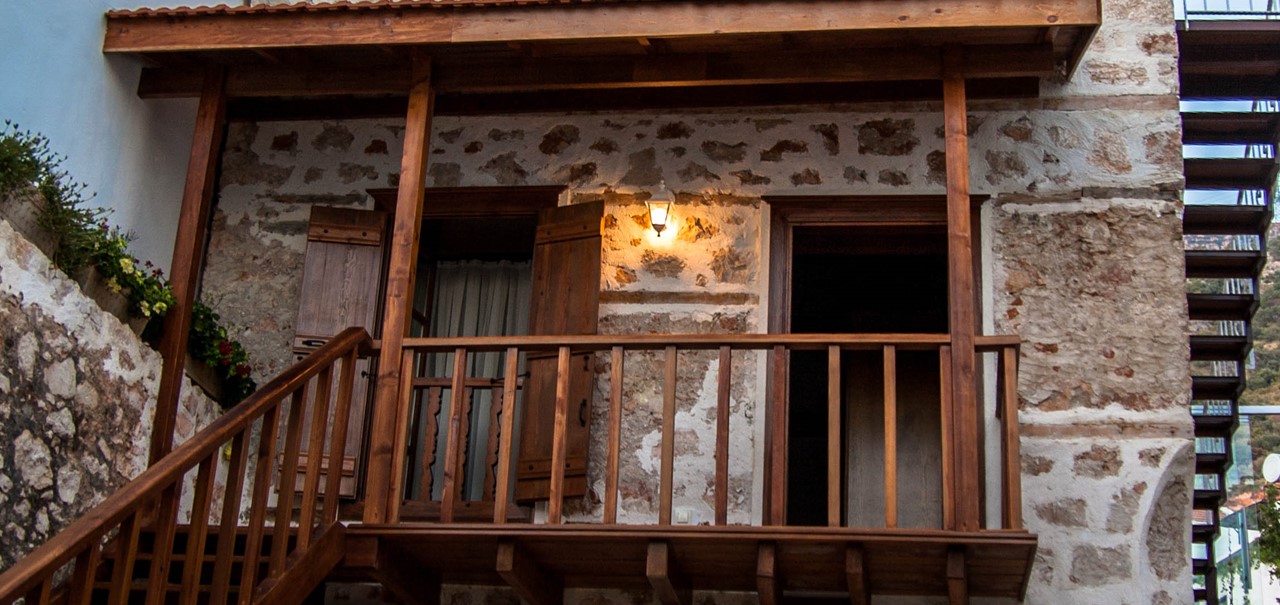 Steps up to the room 1