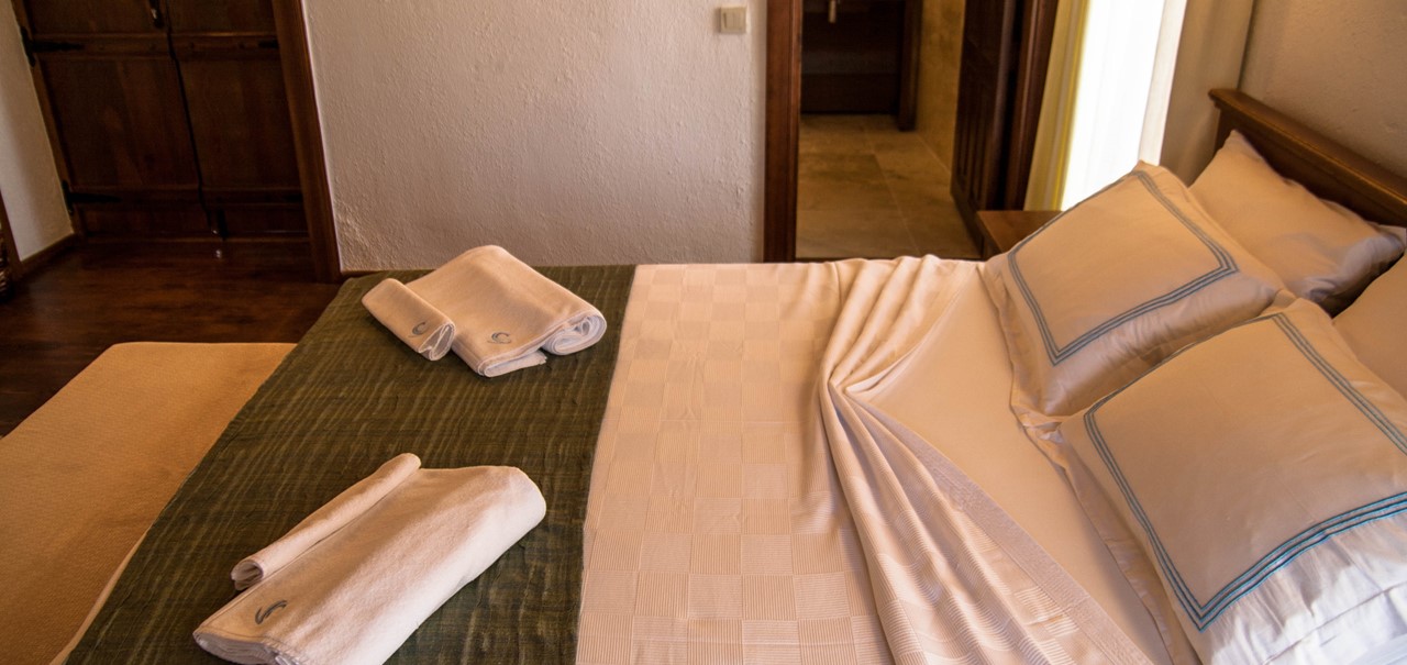 Rooms are well presented with en-suite facilities