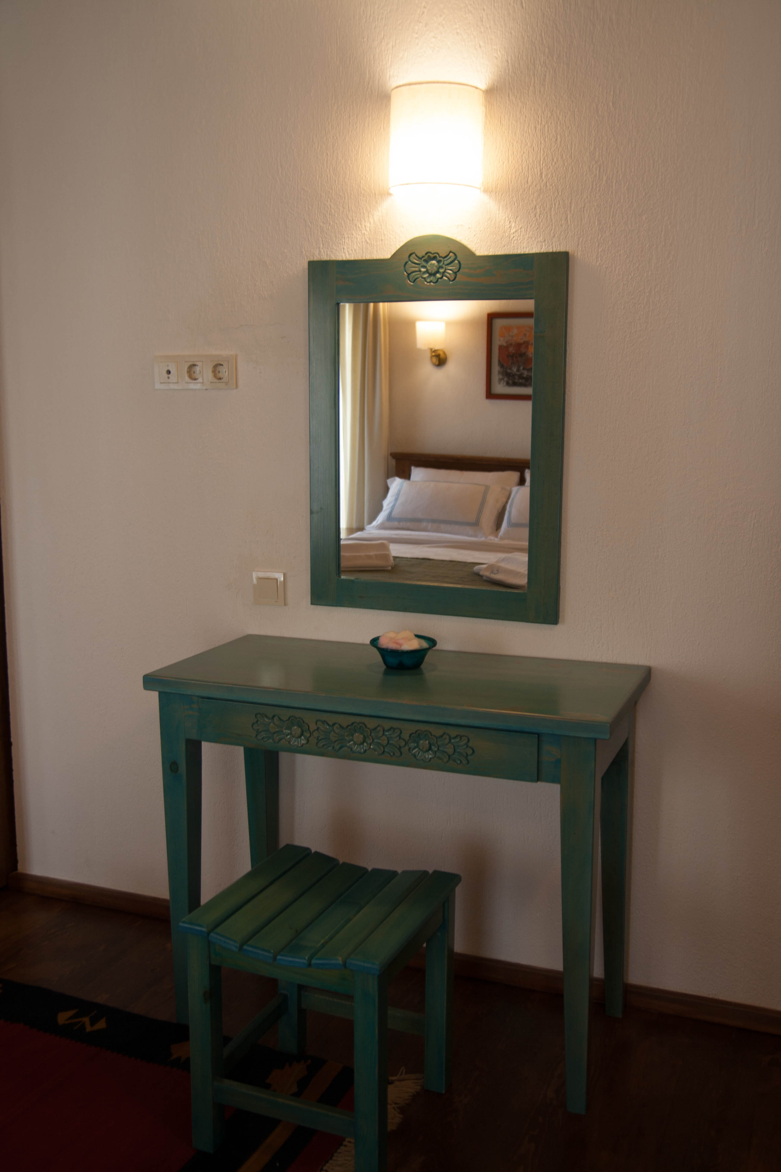 Dressing tables in each room
