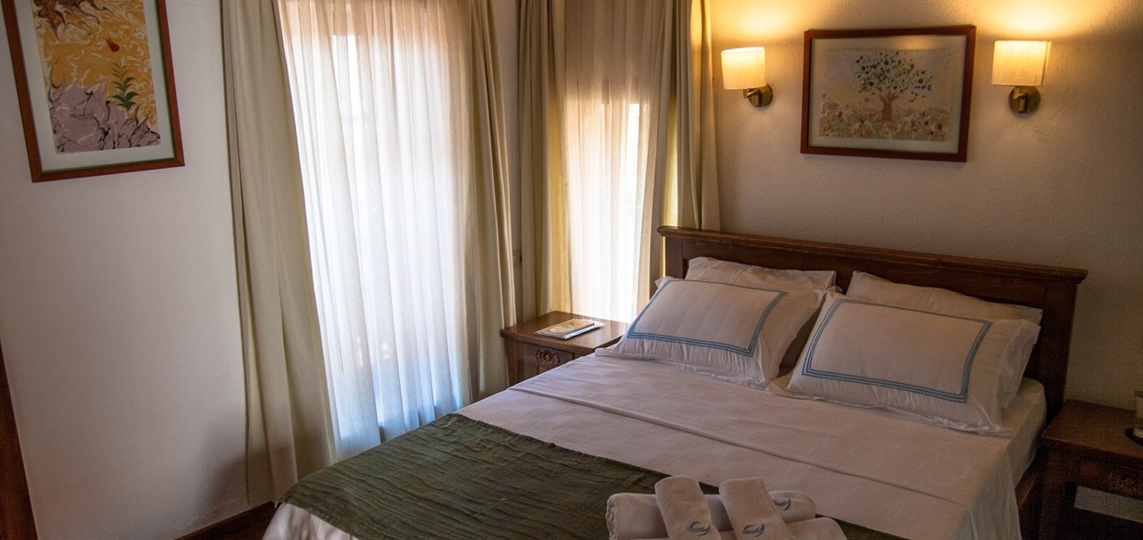 Courtyard hotel rooms are well furnished