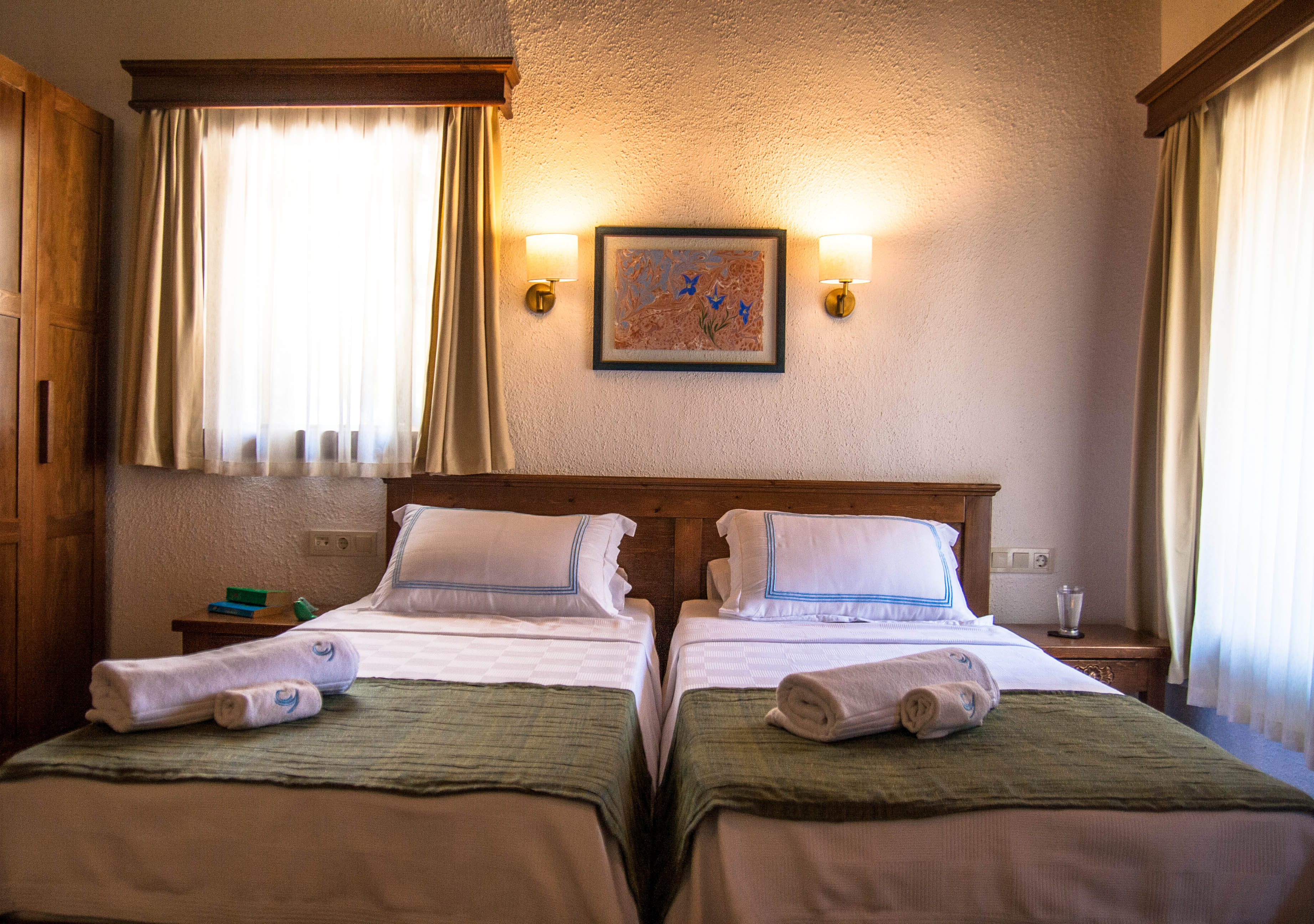 Twin room at the Courtyard Hotel