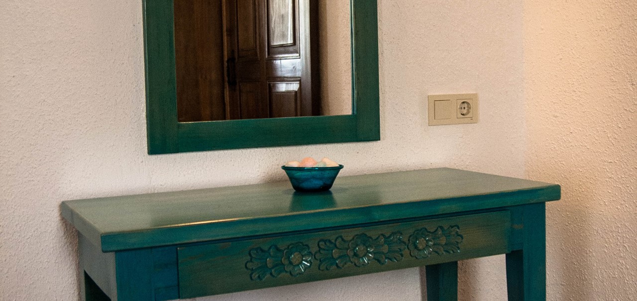 Dressing tables in each room