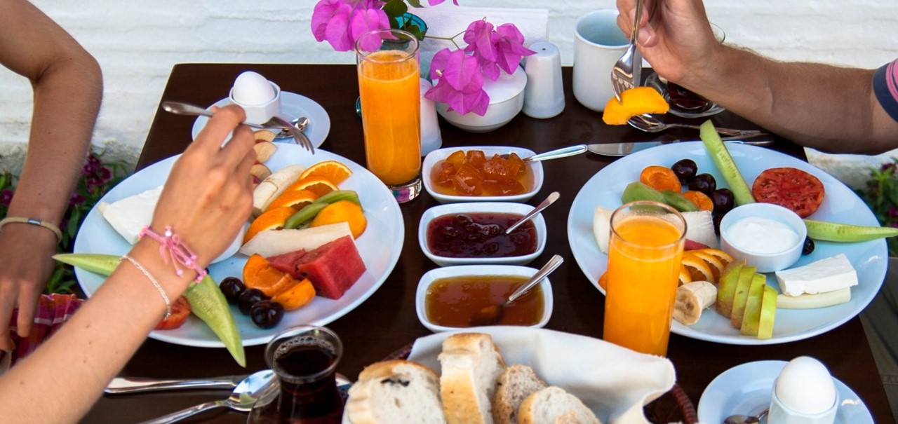 Breakfast at the Courtyard Hotel