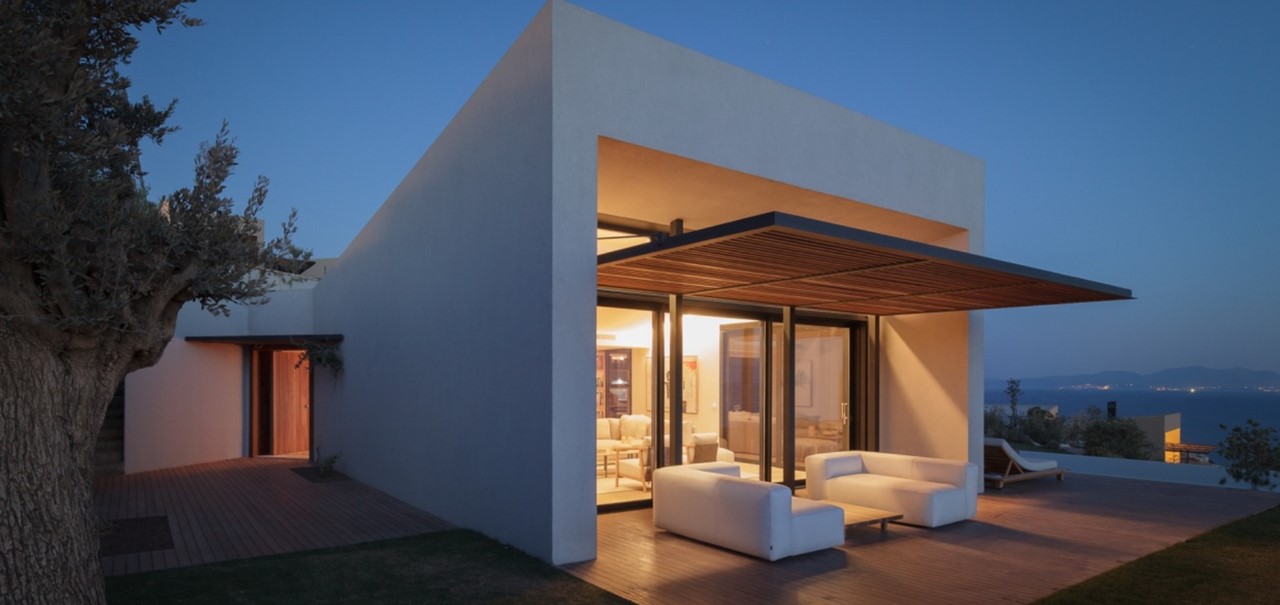 Residence Outdoor Night 7343 LARGE