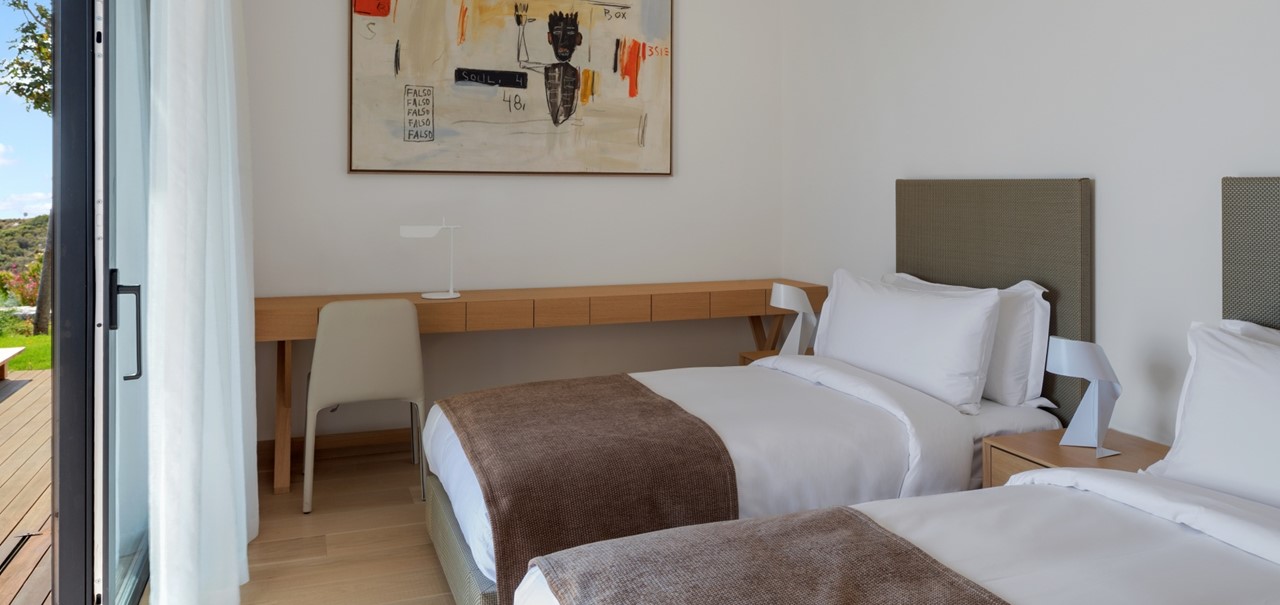 Three Bedroom Residence With Pool Twin Bedroom 7738 A4