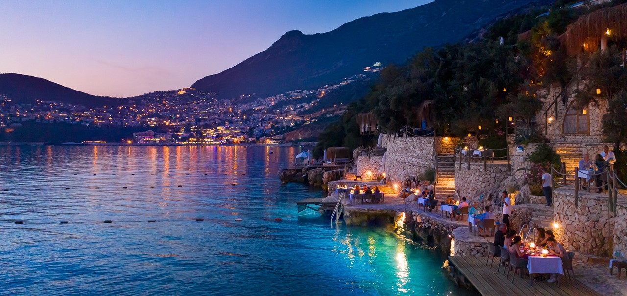 Mahal Waterfront Dining Dusk