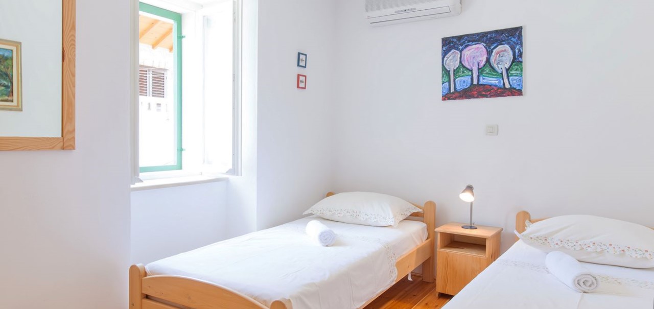 Villa In Sumartin 17