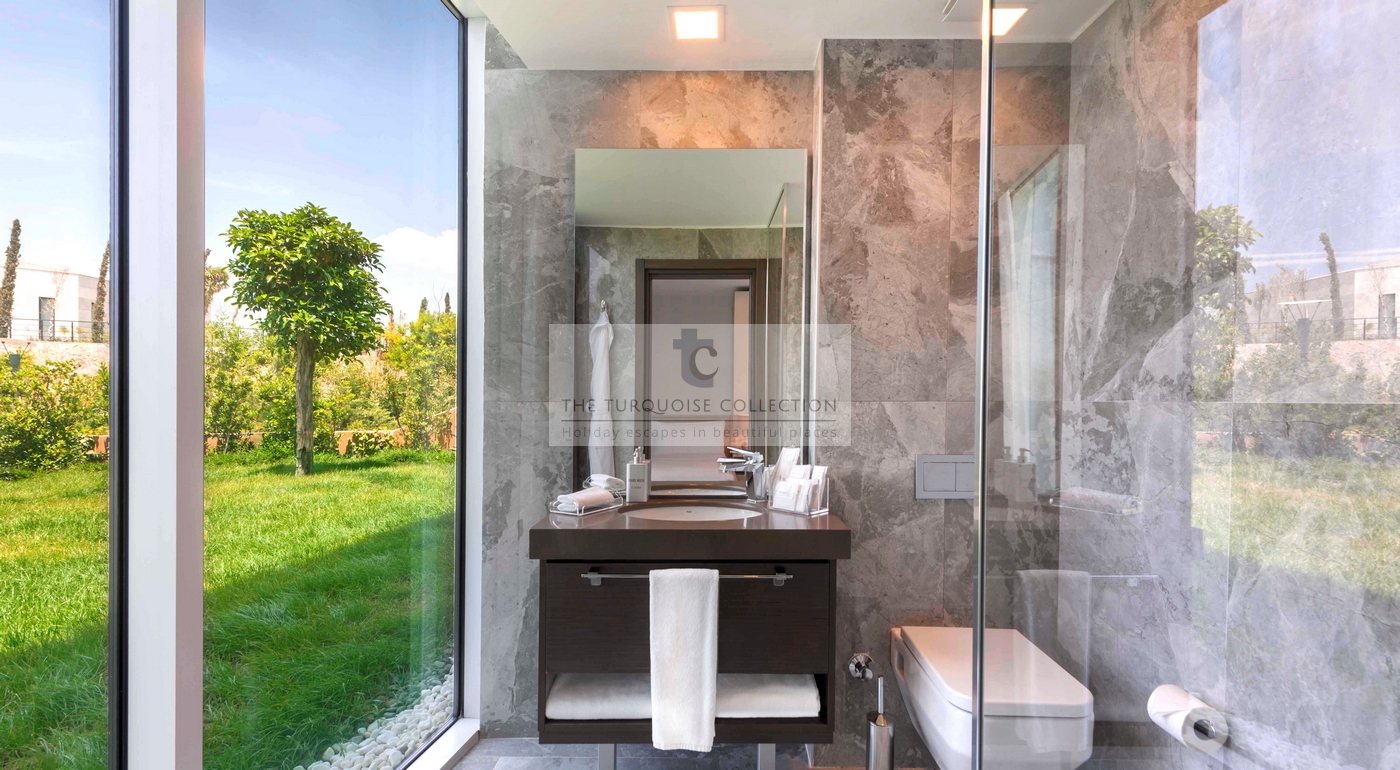 Pool Villa Single Bedroom Bathroom Lower Floor Copy