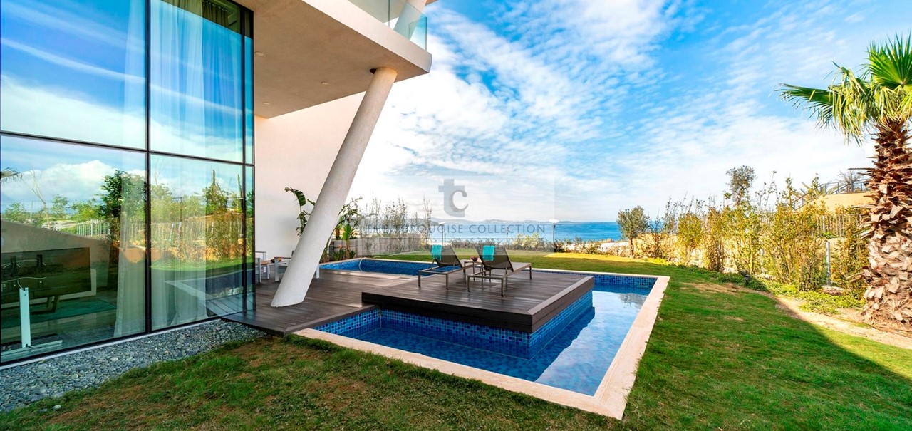 Pool Villa Garden Copy