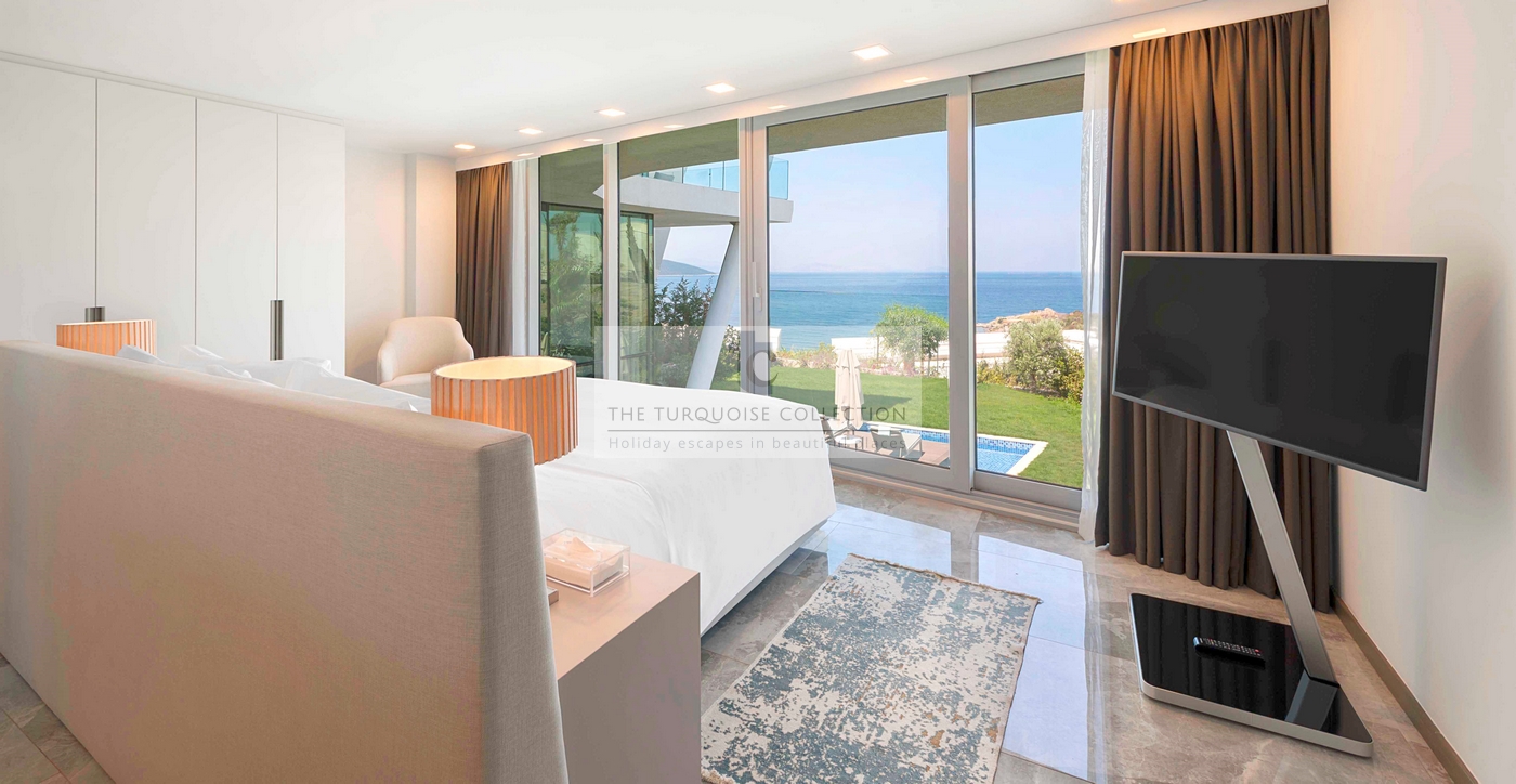 Pool Villa Master Bedroom2 Copy