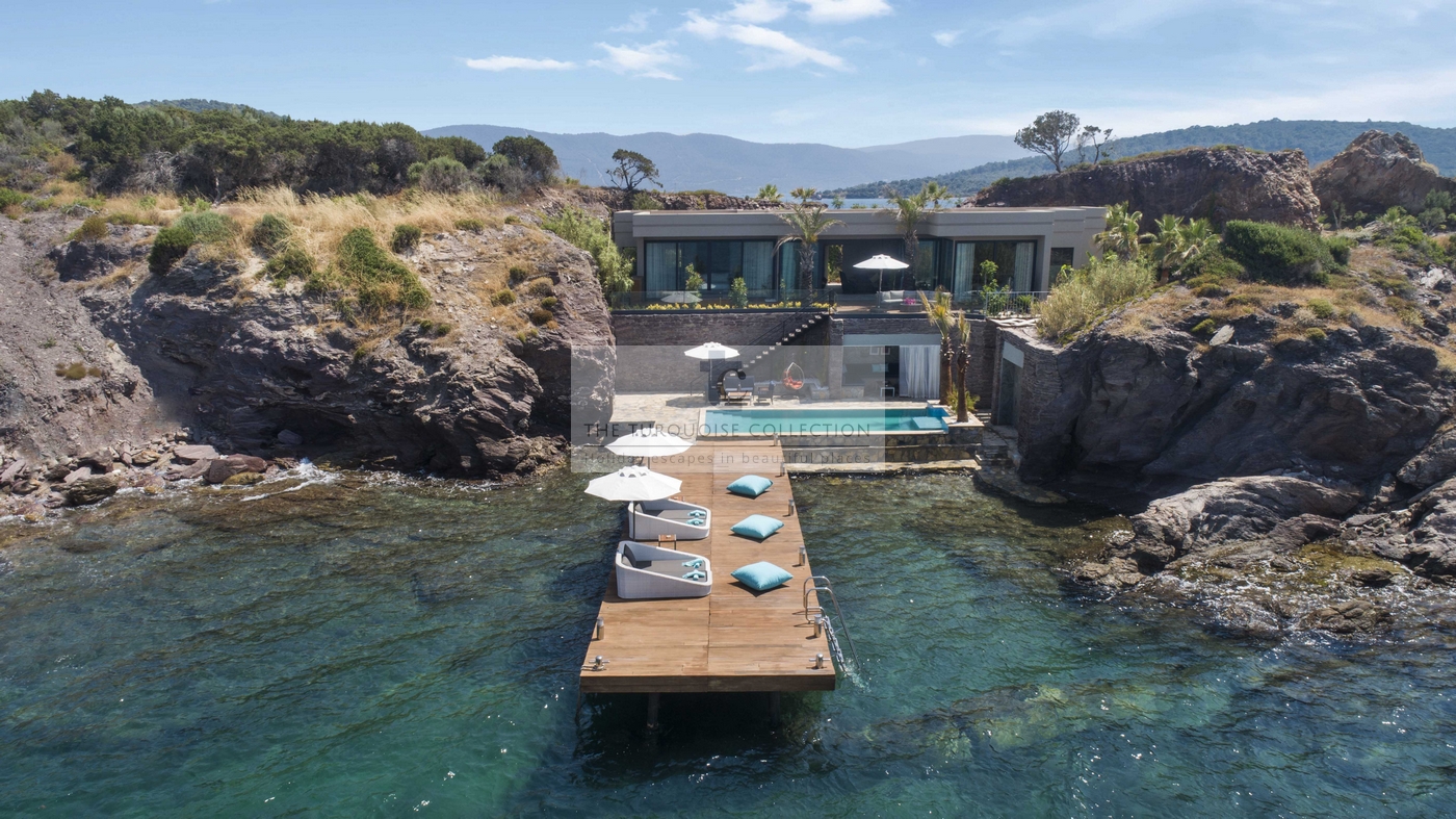 Secluded Bay Presidential Villa General View Copy