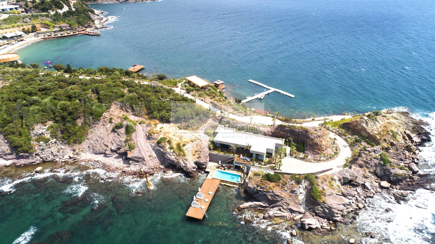 Secluded Bay Presidential Villa Overview 7 Copy