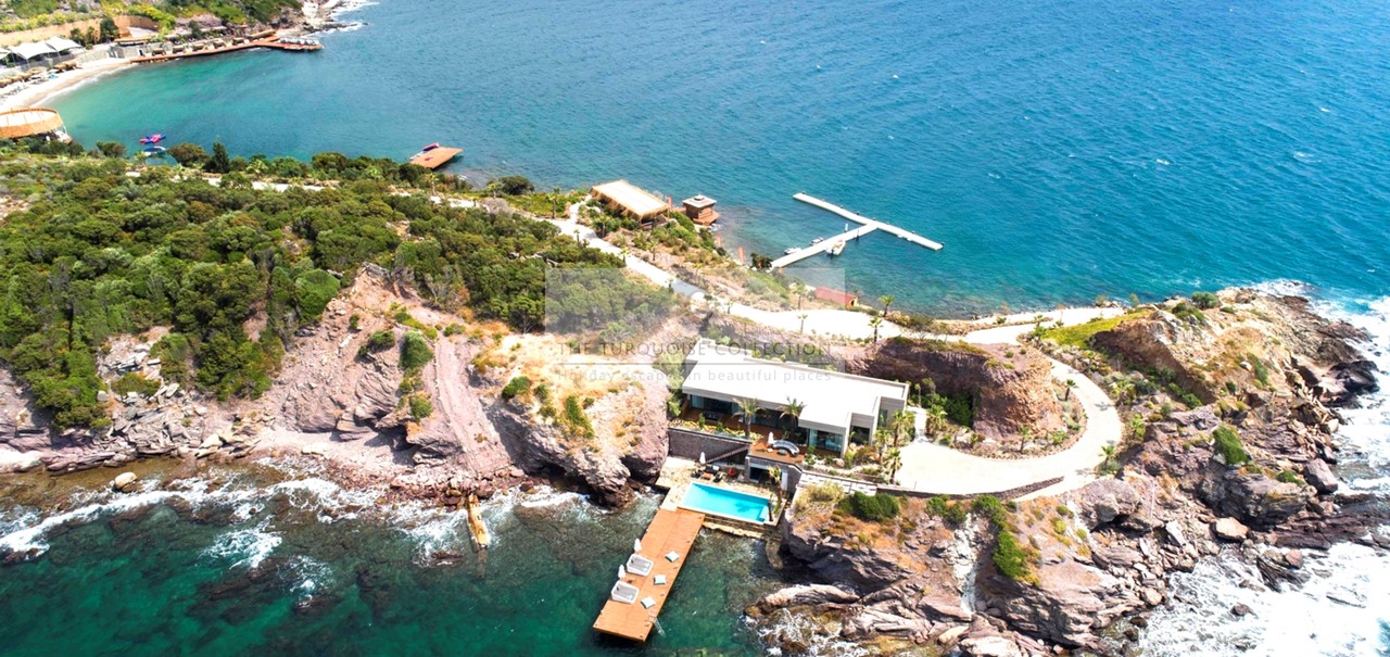 Secluded Bay Presidential Villa Overview 7 Copy