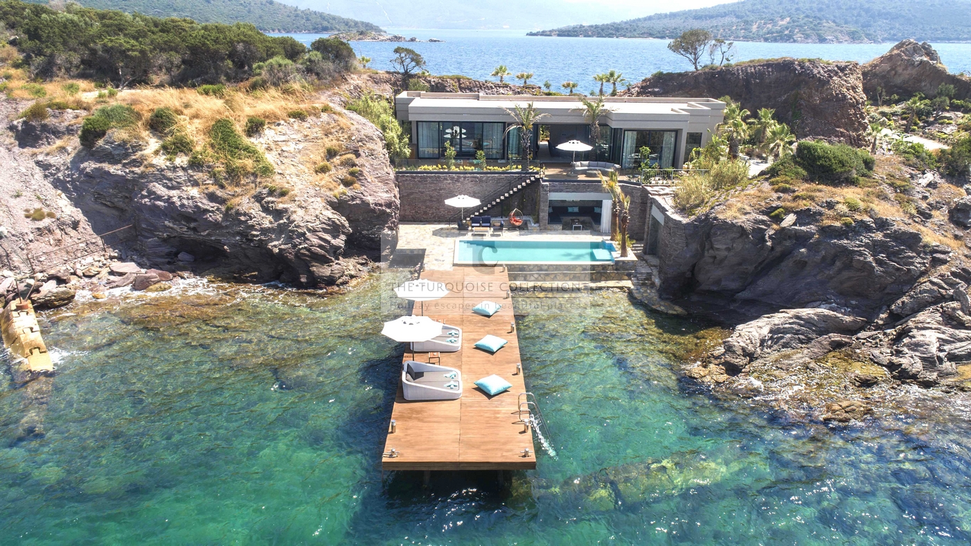 Secluded Bay Presidential Villa Overview1 1 Copy