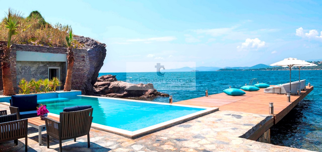 Secluded Bay Presidential Villa Pool2 Copy