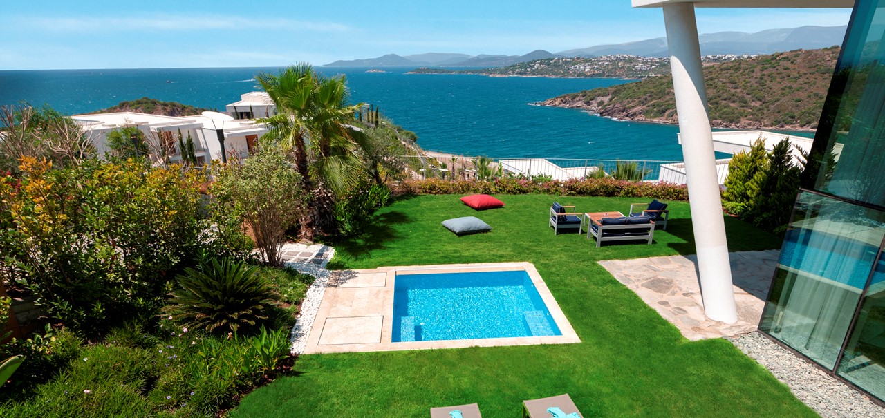 Villa With Garden Jacuzzi Jacuzzi Garden