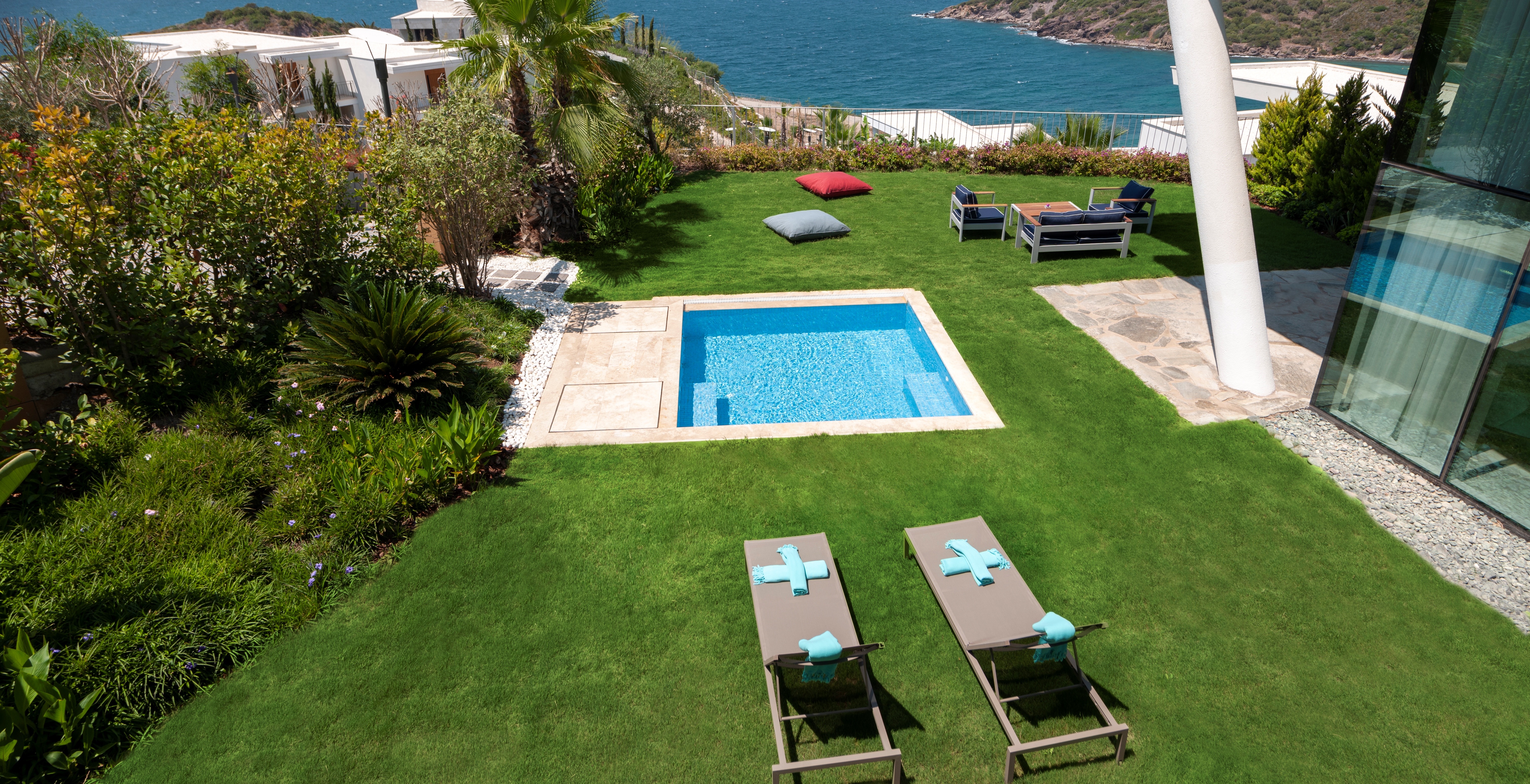 Villa With Garden Jacuzzi Jacuzzi Garden1