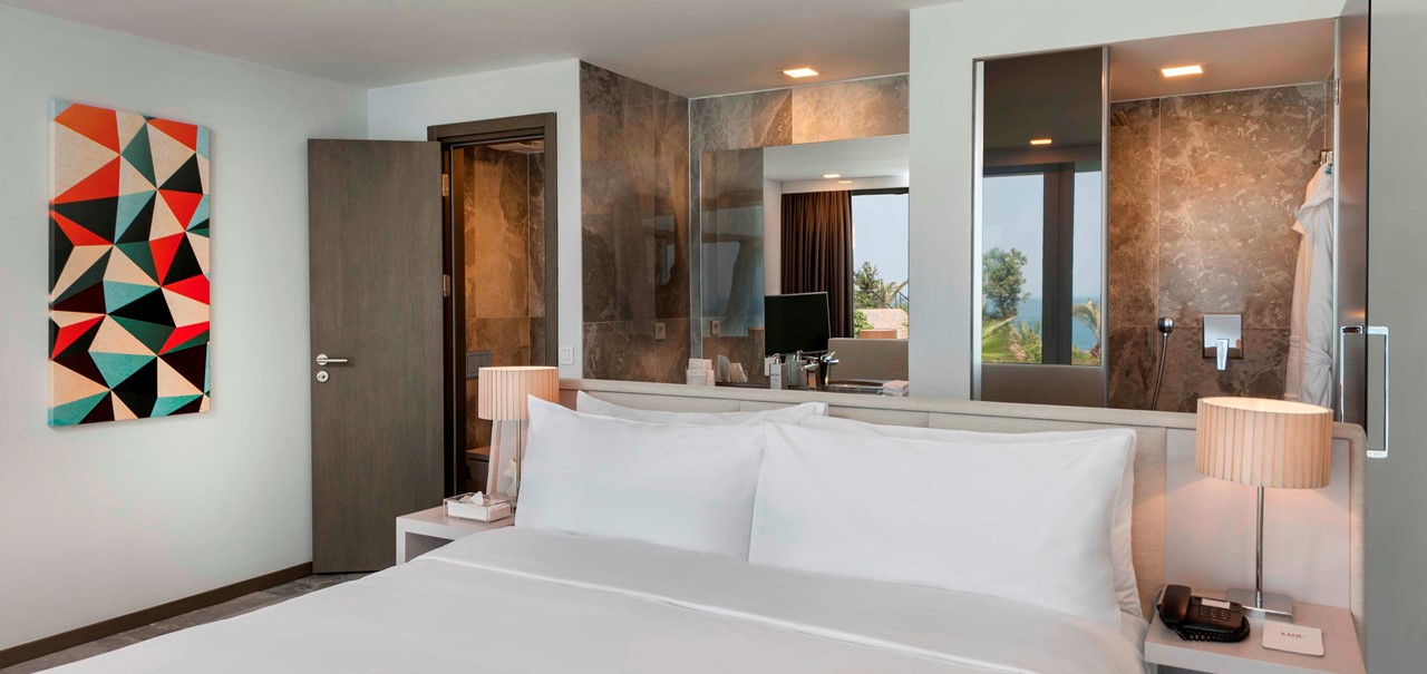 Villa With Garden Jacuzzi Master Bedroom