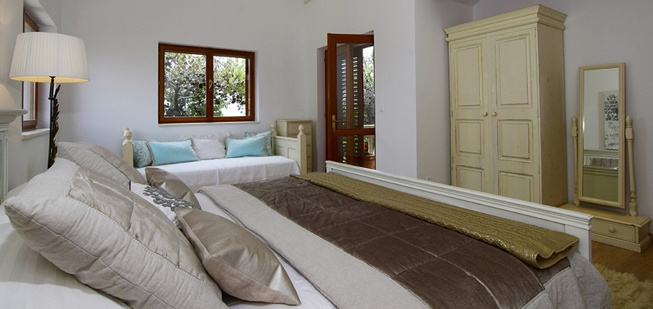 018 Orvas 10 Villa Marija